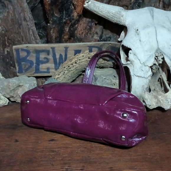 Coach plum patent leather bag #f19711 - Picture 3 of 5